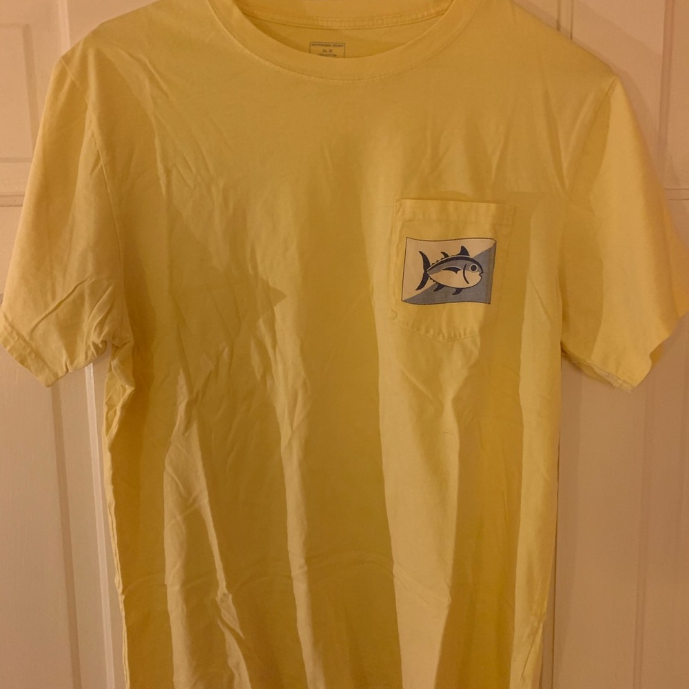 Southern Tide medium yellow pocket tshirt
